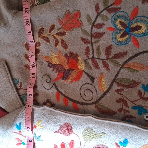 Embroidered Siberian jacket - Picture 10 of 10